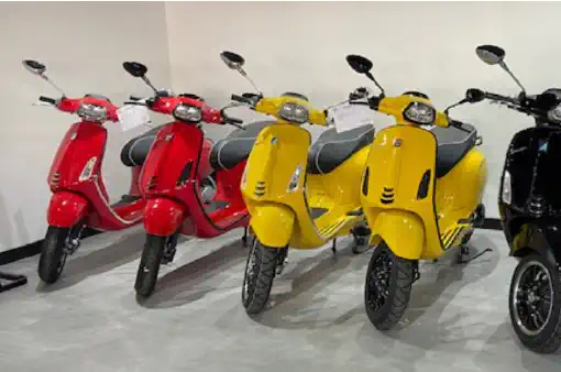 Collections 2-wielers Vespa shop interieur